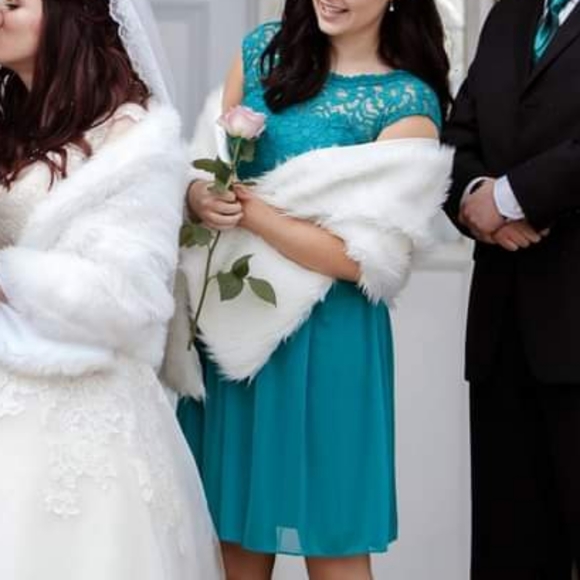 Bridesmaids dress with short sleeves - Picture 2 of 3